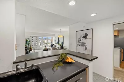 121 Vine Street #1404, Seattle, WA 98121 - Photo 10