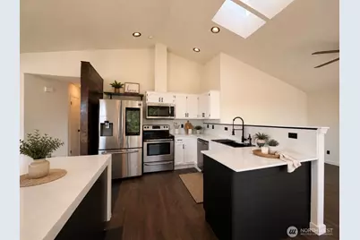 17425 Highland View Drive, Arlington, WA 98223 - Photo 4