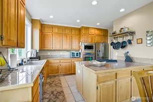 33 Zermatt Ct, Camano Island, WA 98282 - Photo 12