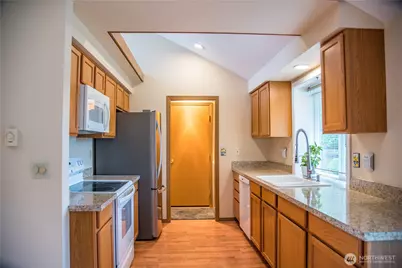 125 117th Street E, Tacoma, WA 98445 - Photo 10