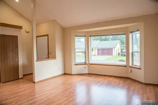 125 117th St E, Tacoma, WA 98445 - Photo 4