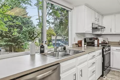 15524 SE 179th Street, Renton, WA 98058 - Photo 10