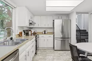 15524 SE 179th St, Renton, WA 98058 - Photo 8