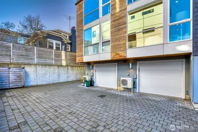 3220 Franklin Avenue E, Seattle, WA 98102 - Photo 20