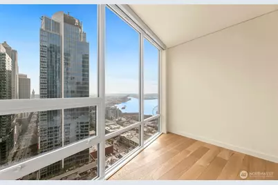 121 Stewart Street #2402, Seattle, WA 98101 - Photo 2
