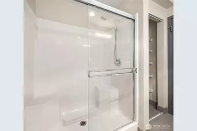 232 Belmont Avenue E #404, Seattle, WA 98102 - Photo 18