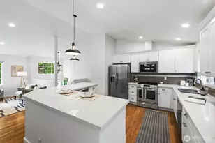 4035 NE 110th St, Seattle, WA 98125 - Photo 6