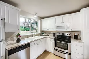 58 157th Ave SE, Bellevue, WA 98008 - Photo 8