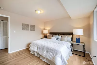 58 157th Avenue SE, Bellevue, WA 98008 - Photo 12