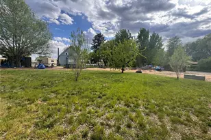 1 Orchardvale St, Zillah, WA 98953 - Photo 4