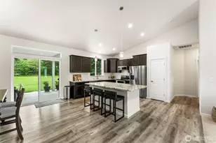 126 Otter Fox Ln, Winlock, WA 98596 - Photo 8