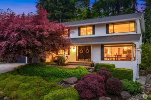 18520 NE 19th Pl, Bellevue, WA 98008 - Photo 1