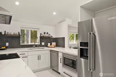 2027 219th Lane SE, Sammamish, WA 98075 - Photo 6