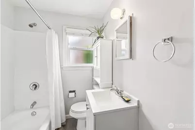 9417 44th Place NE, Seattle, WA 98115 - Photo 18