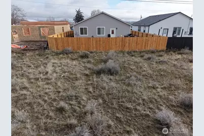 8 Division St S, Soap Lake, WA 98851 - Photo 12