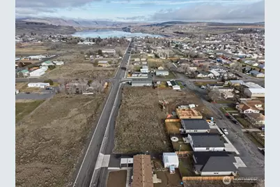 8 Division St S, Soap Lake, WA 98851 - Photo 2