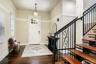 5726 Kirkwood Pl N, Seattle, WA 98103 - Photo 2