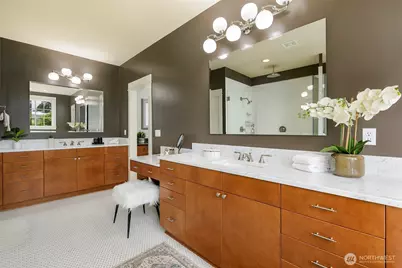 5726 Kirkwood Place N, Seattle, WA 98103 - Photo 18