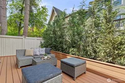 1400 Bellevue Way SE #1, Bellevue, WA 98004 - Photo 34