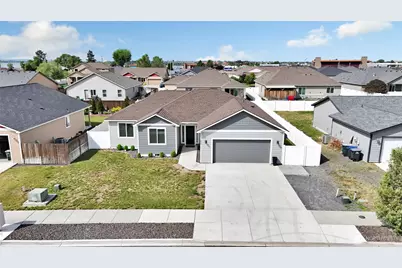 409 S Trillium, Moses Lake, WA 98837 - Photo 2