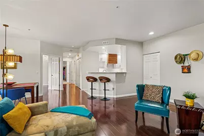 2160 Newport Way NW #6-1, Issaquah, WA 98027 - Photo 6