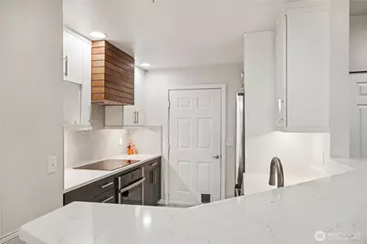 2160 Newport Way NW #6-1, Issaquah, WA 98027 - Photo 12