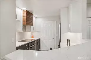 2160 Newport Way NW, Issaquah, WA 98027 - Photo 12