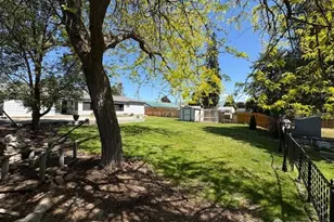 23 W Hale Ave, Omak, WA 98841 - Photo 26