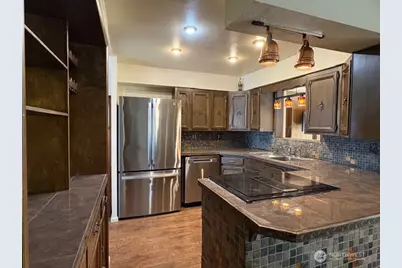 23 W Hale Avenue, Omak, WA 98841 - Photo 8