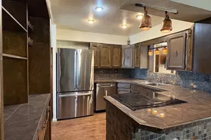 23 W Hale Ave, Omak, WA 98841 - Photo 8