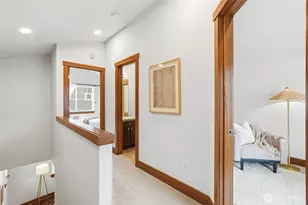 725 N 95th St, Seattle, WA 98103 - Photo 14