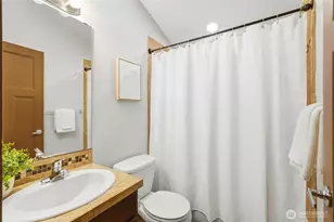 725 N 95th St, Seattle, WA 98103 - Photo 18