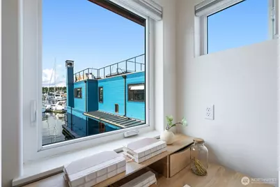 2466 Westlake Avenue N #11, Seattle, WA 98109 - Photo 32