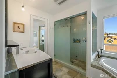 2466 Westlake Avenue N #11, Seattle, WA 98109 - Photo 26