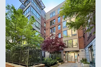 4547 8th Avenue NE #204, Seattle, WA 98105 - Photo 2