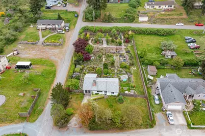 3183 Hawks Prairie Road, Oak Harbor, WA 98277 - Photo 2