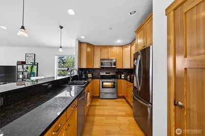 1109 29th Street #301, Anacortes, WA 98221 - Photo 6