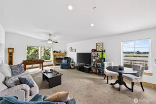 1109 29th St, Anacortes, WA 98221 - Photo 16