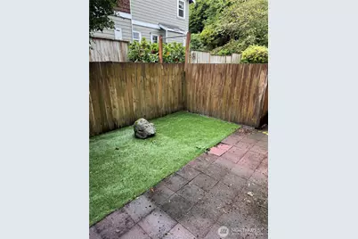 7321 Glenridge Way SW #B, Seattle, WA 98136 - Photo 12