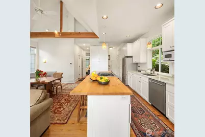 2511 E Roy Street, Seattle, WA 98112 - Photo 12