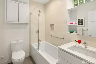 2511 E Roy Street, Seattle, WA 98112 - Photo 26