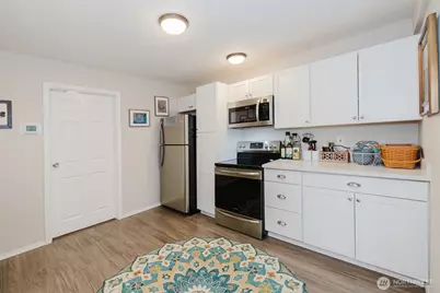 880 Hogan Lane, Bremerton, WA 98311 - Photo 16