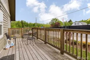 880 Hogan Ln, Bremerton, WA 98311 - Photo 4