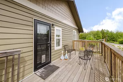 880 Hogan Lane, Bremerton, WA 98311 - Photo 6