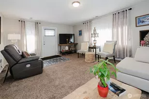 880 Hogan Ln, Bremerton, WA 98311 - Photo 6
