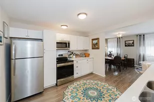 880 Hogan Ln, Bremerton, WA 98311 - Photo 14