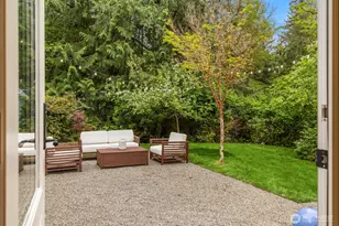 4080 Crystal Springs Dr NE, Bainbridge Island, WA 98110 - Photo 10