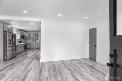 9402 Portland Avenue E, Tacoma, WA 98445 - Photo 14