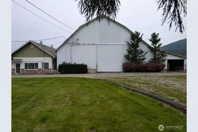 15317 300th Street NE, Arlington, WA 98223 - Photo 2