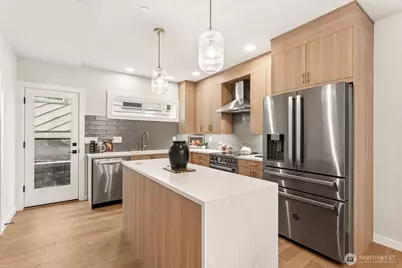 3449 California Avenue SW #2, Seattle, WA 98116 - Photo 6